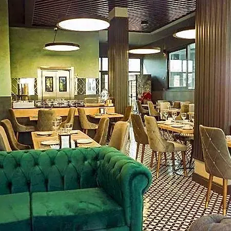 Aram Business & Luxury
