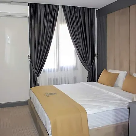 Hotel Aram Business & Luxury 3*