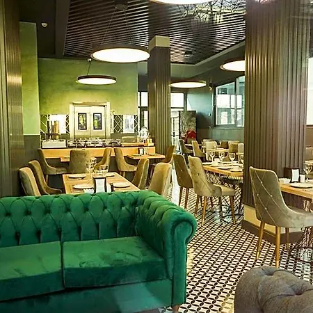 Aram Business & Luxury 3*