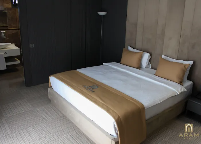 Hotel Aram